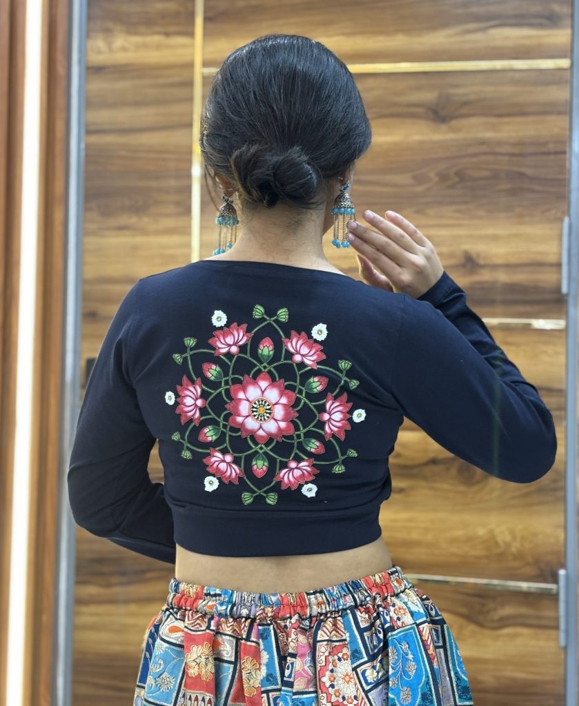 Circle Floral Lotus  blouse